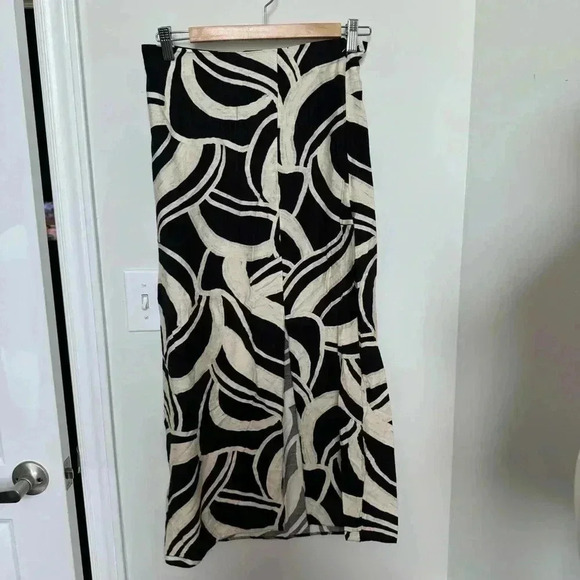 NWT NEW LOOK LINEN LIKE ABSTRACT MIDI SKIRT 2 - Picture 3 of 6